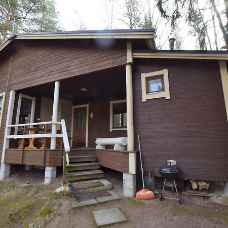 Pyhtaeaen Vuokramoekit Villa Tuuski Exterior photo