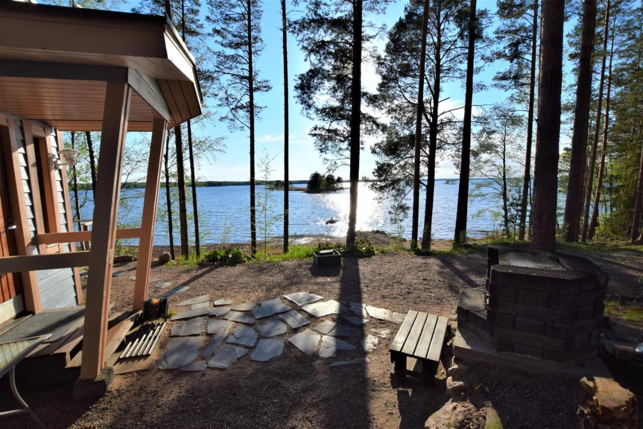 Pyhtaeaen Vuokramoekit Villa Tuuski Exterior photo