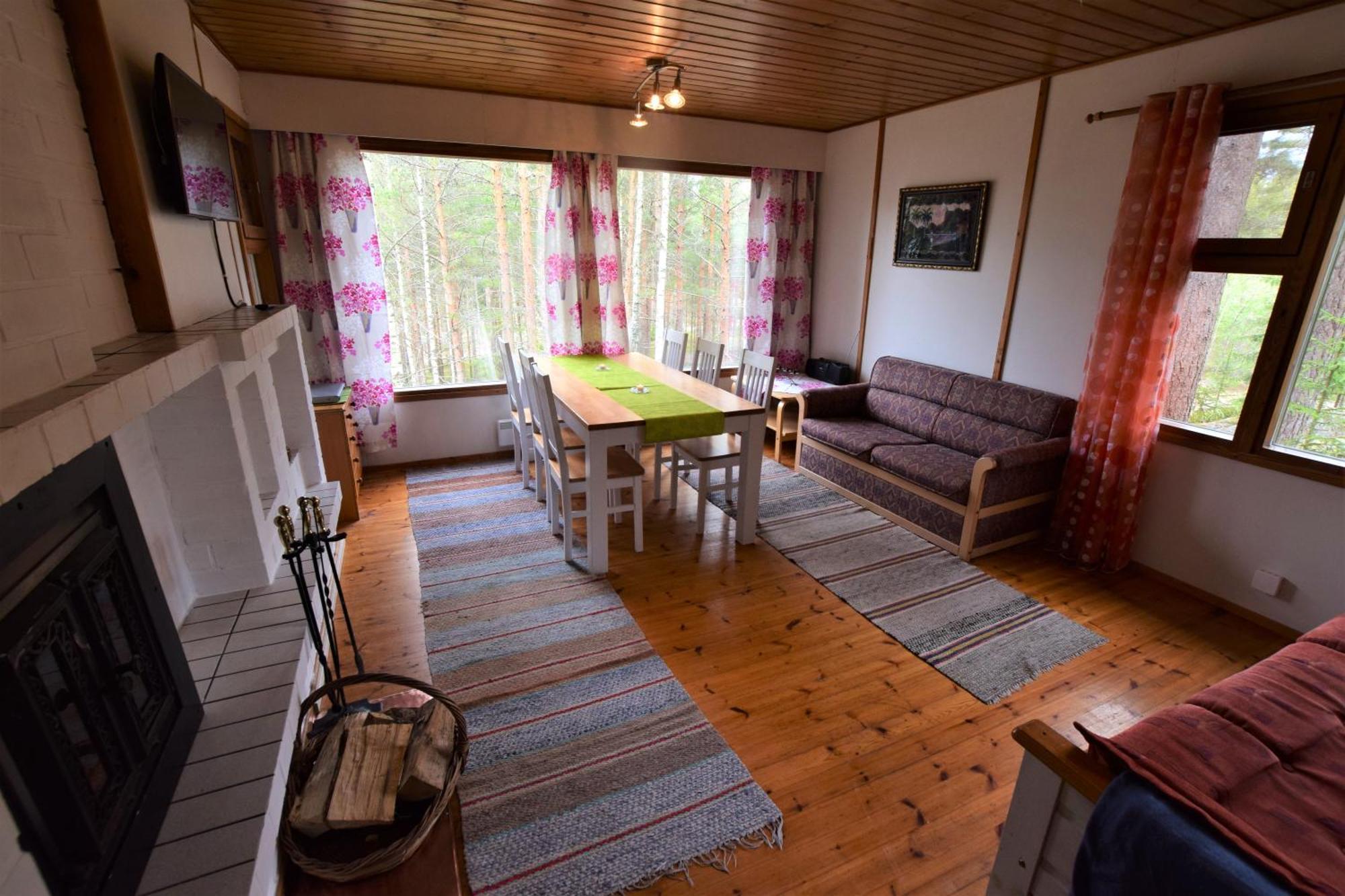 Pyhtaeaen Vuokramoekit Villa Tuuski Exterior photo